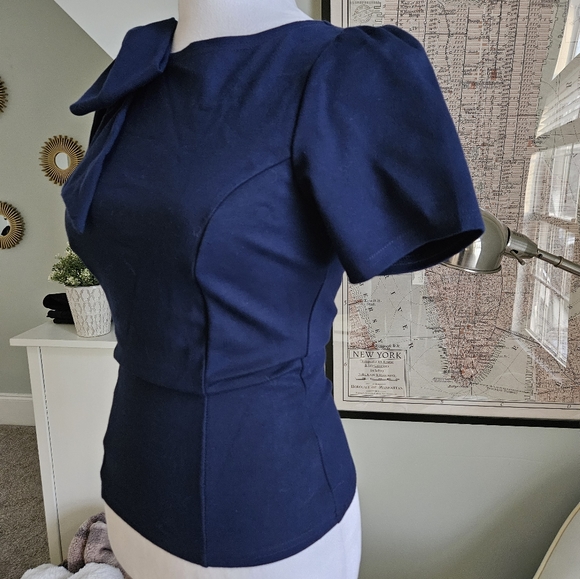 Unique Vintage Navy Blue Bow Shirt. SIZE XS. EUC - Picture 5 of 5